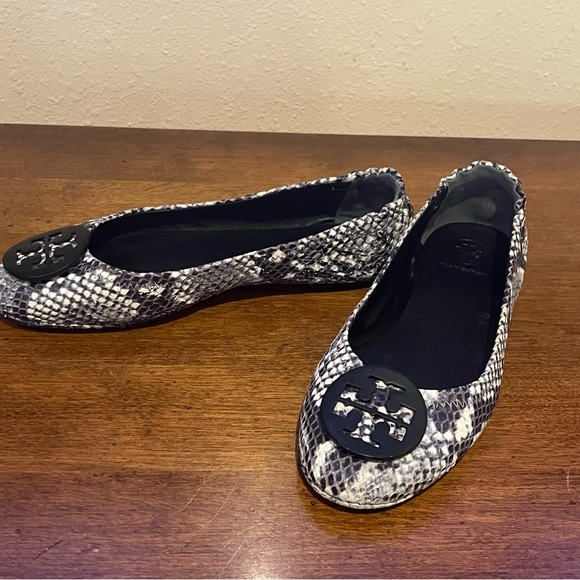 Tory Burch Snake Print Shoes - Picture 4 of 4